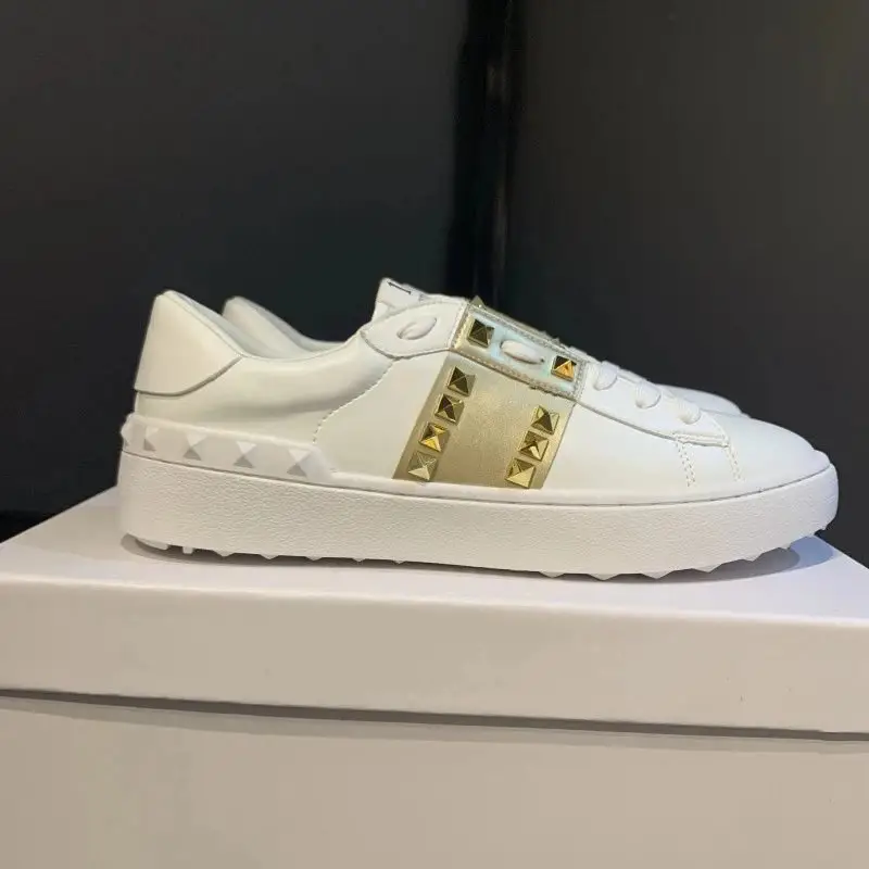 Valentino Rockstud Sneakers photo 3