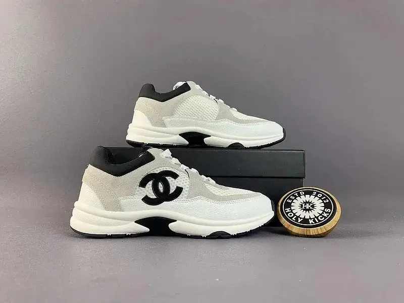 CHANEL Sneakers photo 3