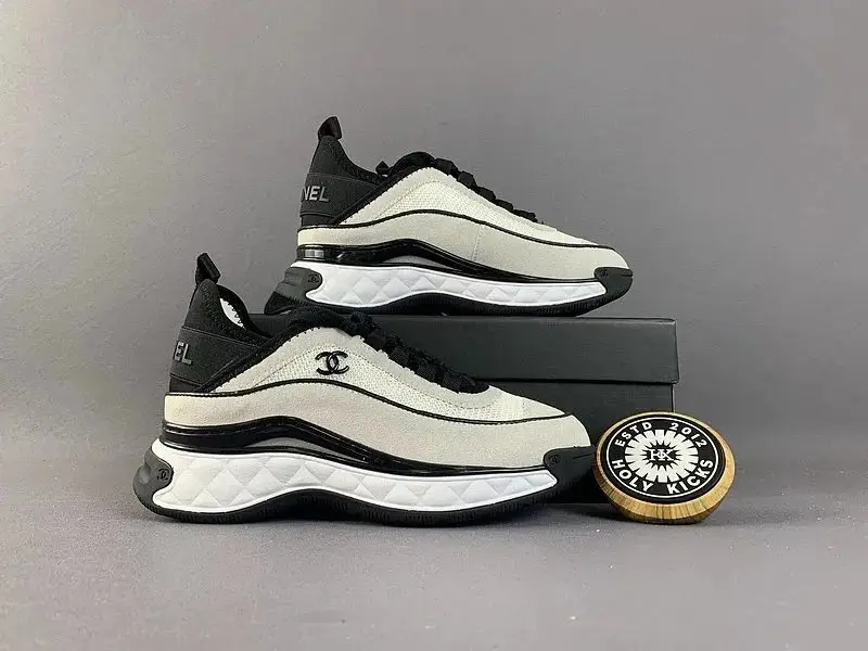 CHANEL Sneakers photo 4