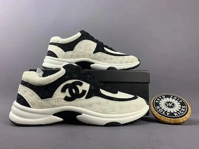 CHANEL Sneakers photo 5