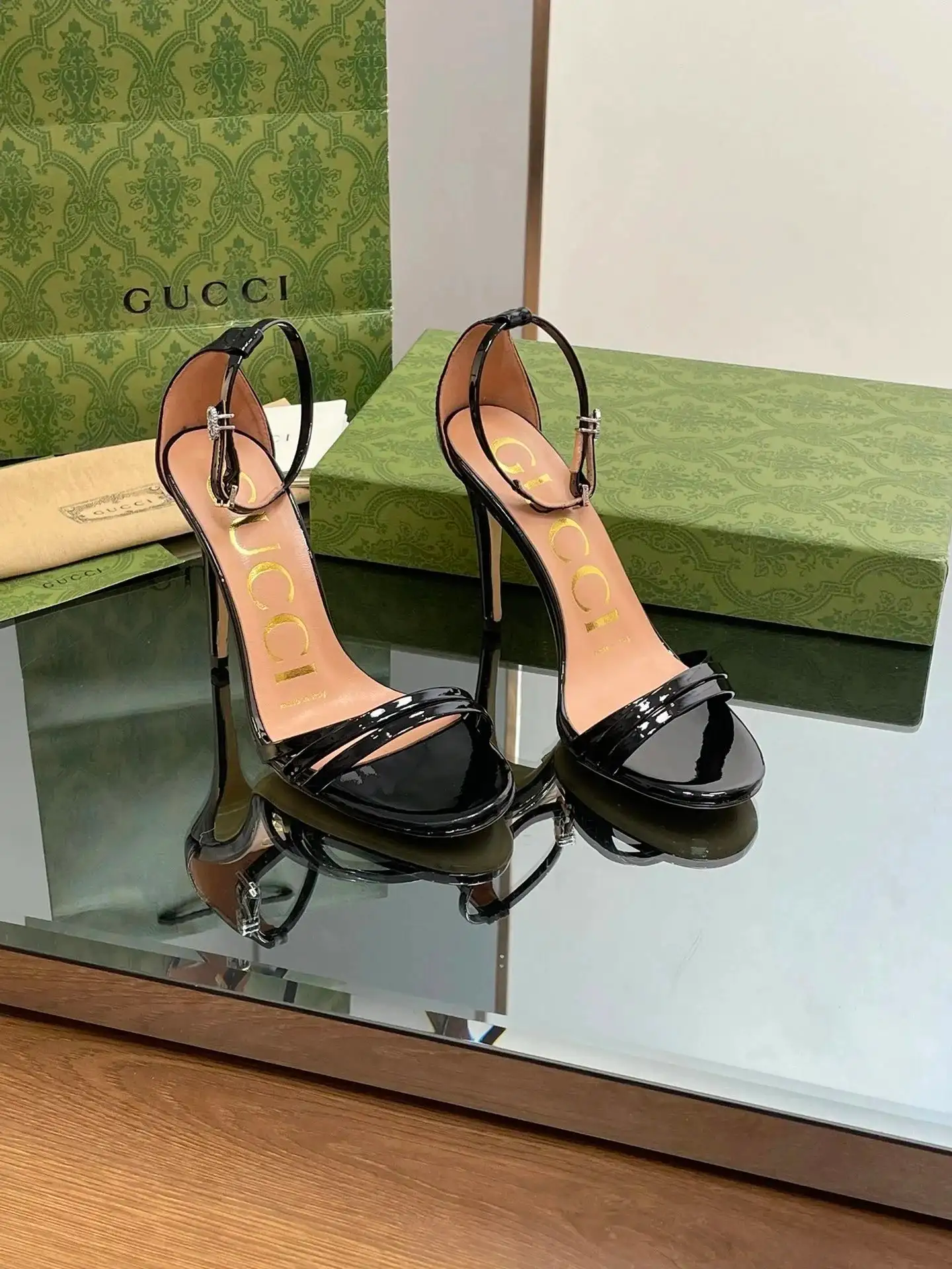 gucci women's high heels photo 3