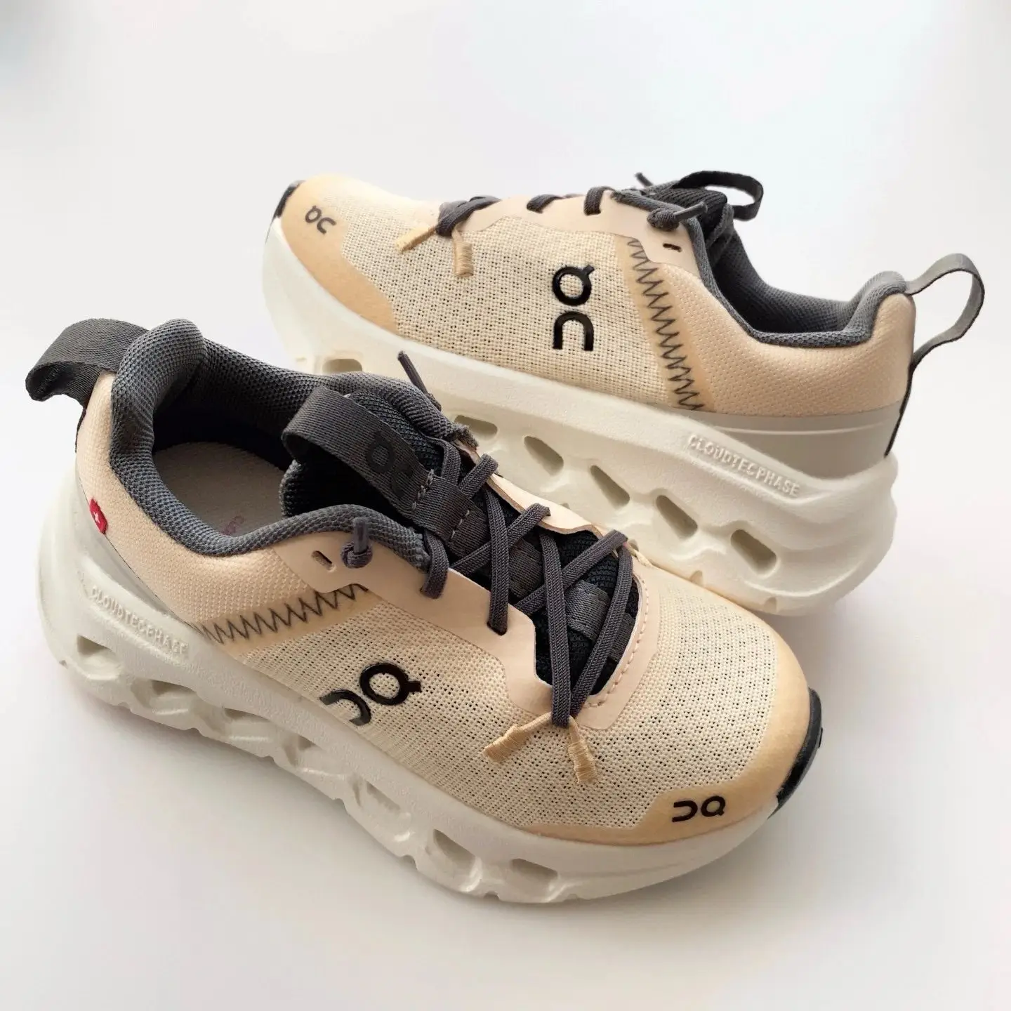 On Cloud 5 Running Shoes for Children [Lightweight photo 5