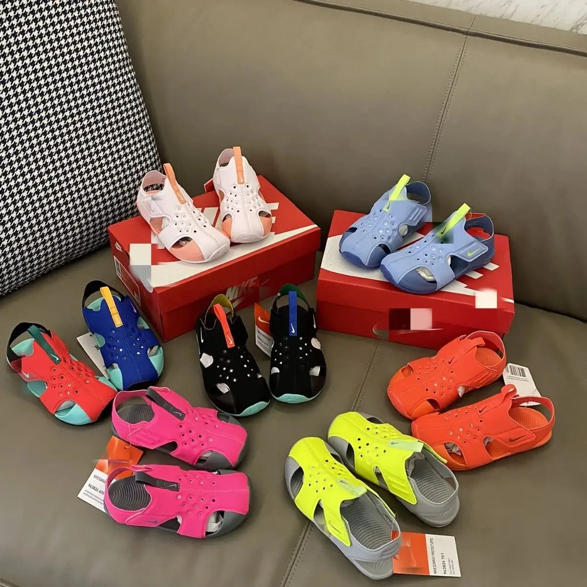 Nike Gladiator Sandals [19 styles] photo 1